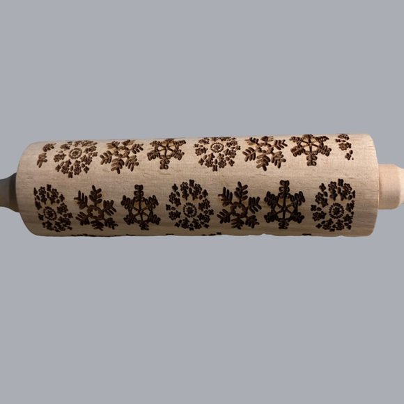 Engraved Cookie Rolling Pin Snowflake Pattern  Wooden Rolling Pin - Picture 1 of 8